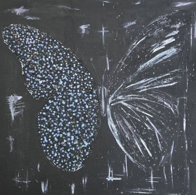 BUTTERFLY NERO — Helen She