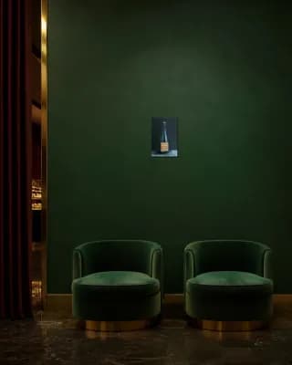 AVALINE WINE shown in Hotel Lounge