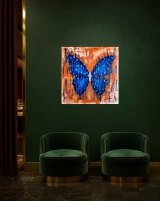 BUTTERFLY MATRIX SHINE shown in Hotel Lounge