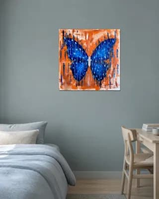 BUTTERFLY MATRIX SHINE shown in Bedroom / Study