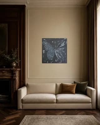 BUTTERFLY NERO shown in Classic Living Room