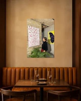 Fan Dance Japan shown in Restaurant