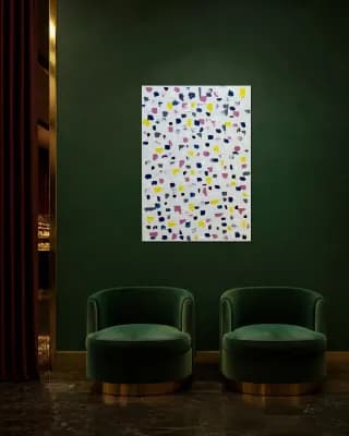 HOLLAND shown in Hotel Lounge